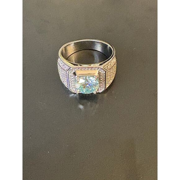 Sz 8 - Light Green 2CT Moissanite Ring w/ GRA - Picture 4 of 9